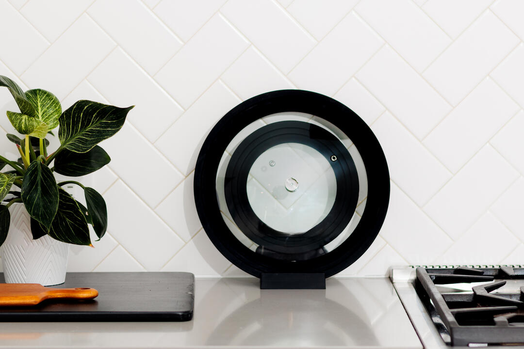 Liddy Lids in the kitchen